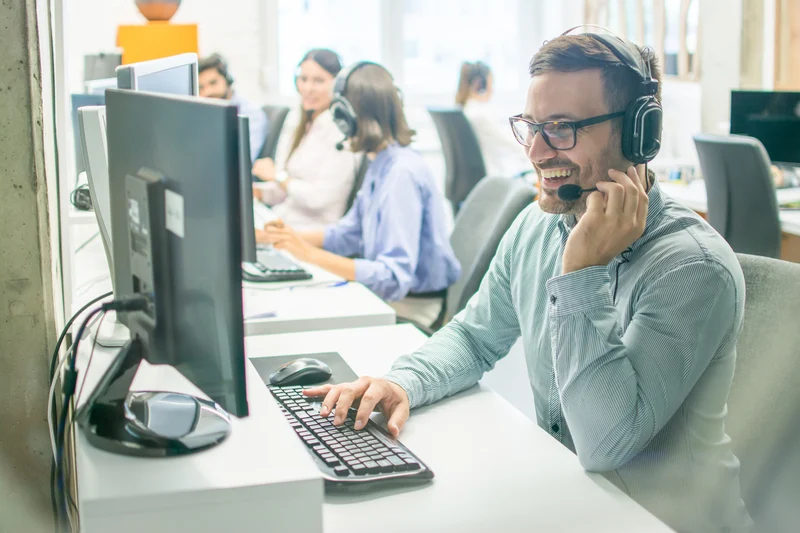 Mastering the Role of a Phone Sales Closer How to Convert Conversations into High-Paying Deals